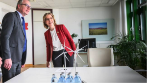 Foto von LR Stephan Pernkopf und Ministerin Leonore Gewessler beim Arbeitsgespräch